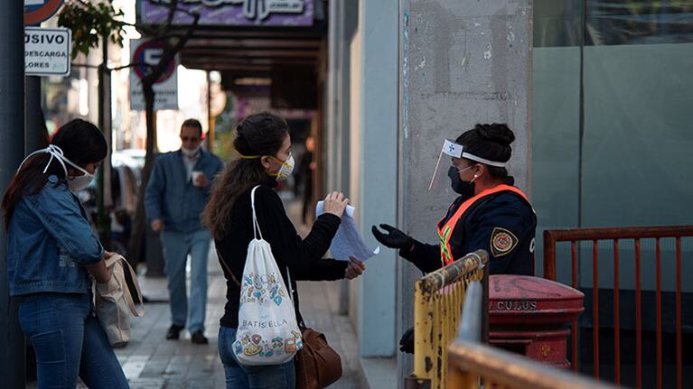 Simularon ser municipales que le llevaban víveres a una mujer por la cuarentena y le robaron