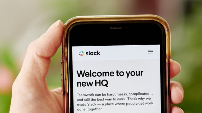 Slack habilita los mensajes directos para usuarios de la misma y otras empresas. Foto: DPA.