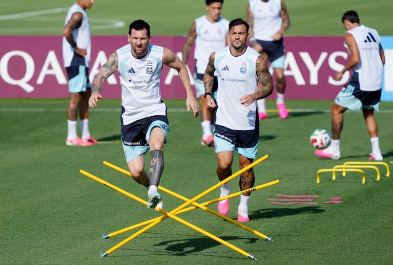 Soccer Football - FIFA World Cup 2026 - Argentina Training - Sporting KC Training Centre, Kansas City, Kansas, U.S. - June 29, 2026 Argentina's Lionel Messi and Leandro Paredes during training IMAGN IMAGES via Reuters/Jay Biggerstaff