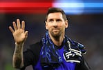 Soccer Football - FIFA World Cup 2026 - Group J - Jordan v Argentina - Dallas Stadium, Arlington, Texas, U.S. - June 27, 2026 Argentina's Lionel Messi waves as he walks off the pitch at half time REUTERS/Hannah Mckay