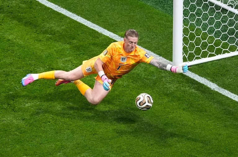 Soccer Football - FIFA World Cup 2026 - Semi Final - England v Argentina - Atlanta Stadium, Atlanta, Georgia, U.S. - July 15, 2026 England's Jordan Pickford in action IMAGN IMAGES via Reuters/Dale Zanine