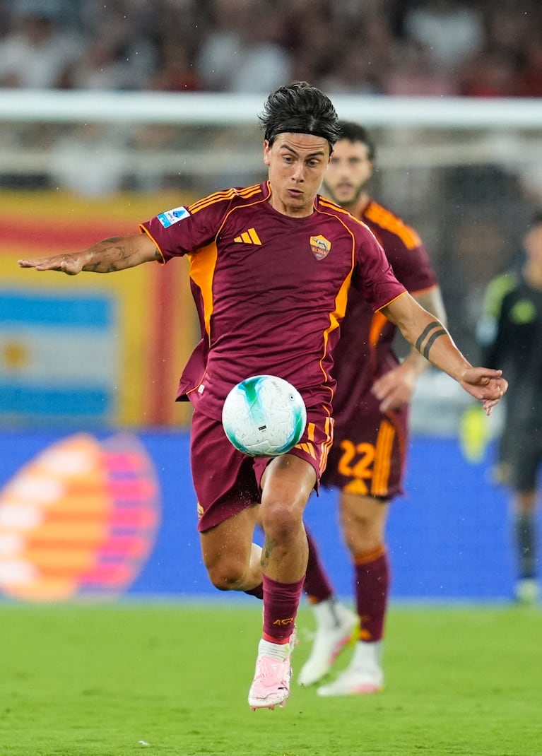 Soccer Football - Serie A - AS Roma v Bologna - Stadio Olimpico, Rome, Italy - August 23, 2025 AS Roma's Paulo Dybala in action REUTERS/Matteo Ciambelli