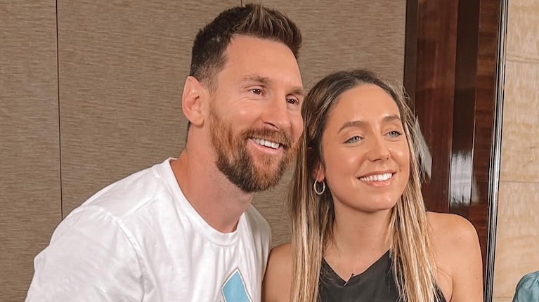 Sofi Martínez con Lionel Messi. (Foto: Instagram)