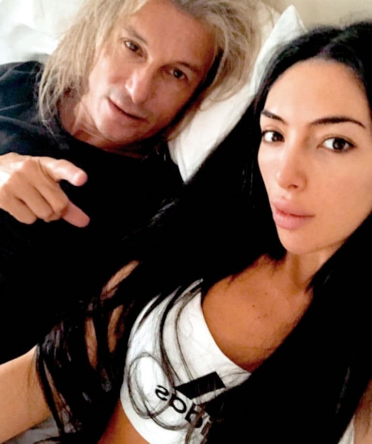 Sofía Bonelli contó la dura convivencia con Claudio Caniggia al comenzar su noviazgo: "Tengo una montaña de ropa de los años 90"