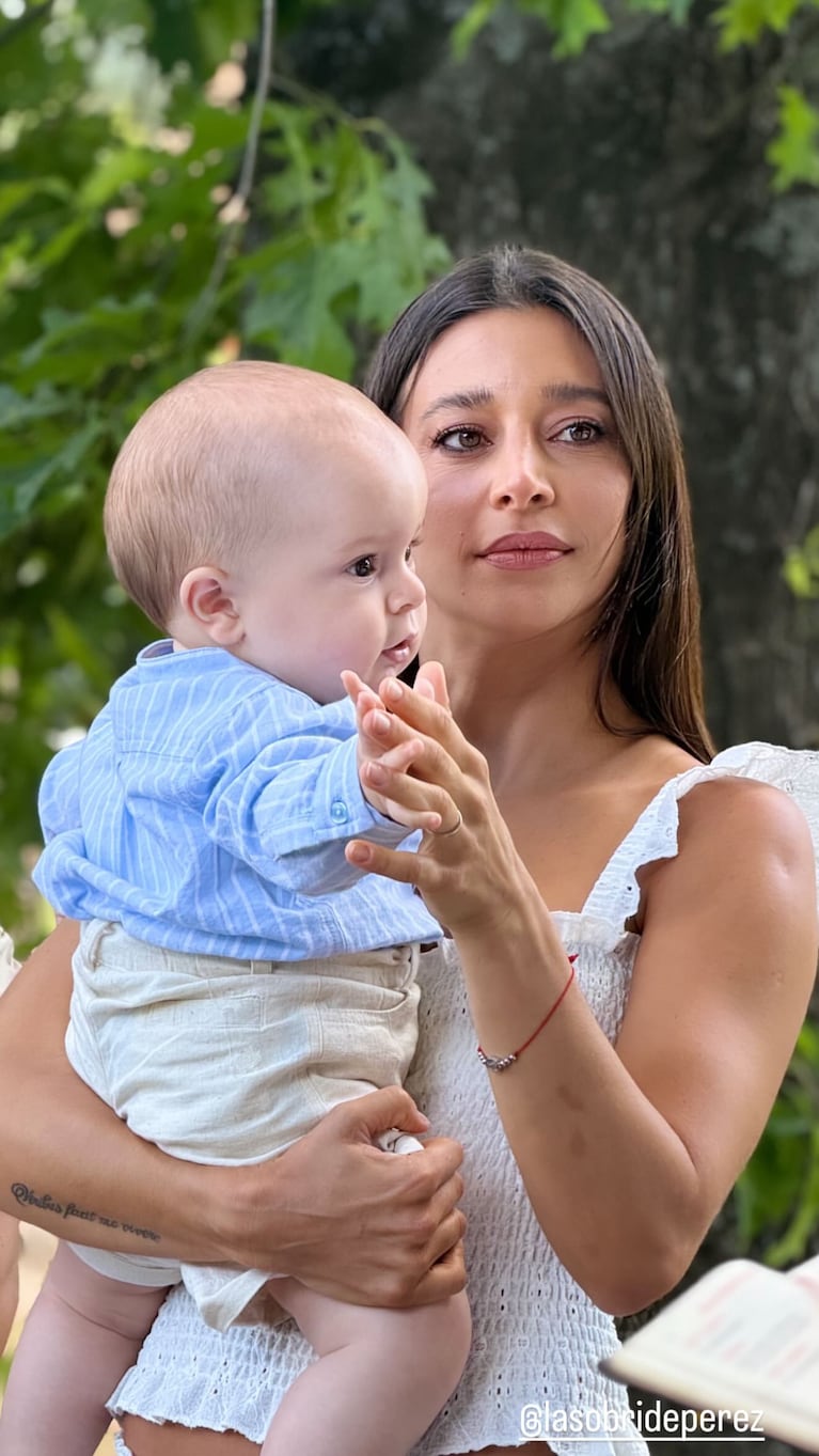 Sol Pérez y Guido Mazzoni festejaron el bautismo de Marco, su hijo. (Foto: @lasobrideperez)