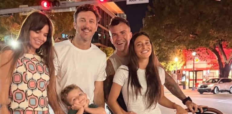 Sol Pérez y su familia salieron en Miami con Pico Mónaco, su esposa y sus hijos | Créditos: Instagram @lasobrideperez