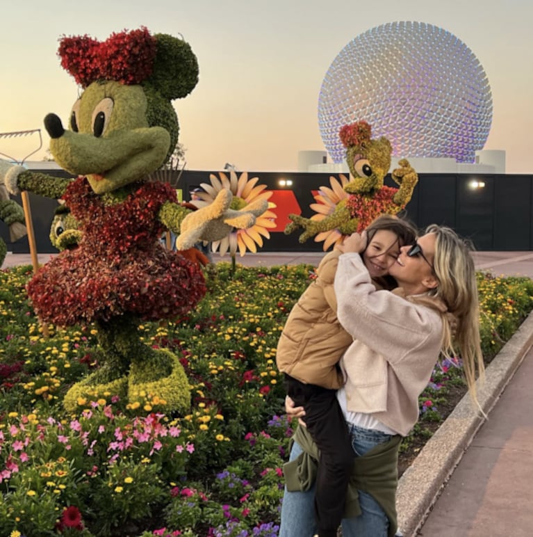 Soledad Fandiño compartió tiernas fotos de sus vacaciones en Disney con su hijo Milo: "Así de felices"
