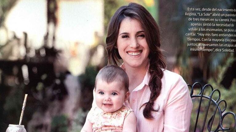 Soledad Pastorutti presentó a su hija, Regina (Foto: revista ¡Hola! Argentina).