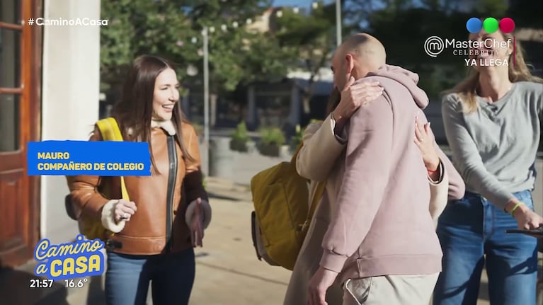 Soledad Pastorutti se reencontró con Mauro, su ex de la adolescencia, en Arequito (Foto: captura de Telefé).