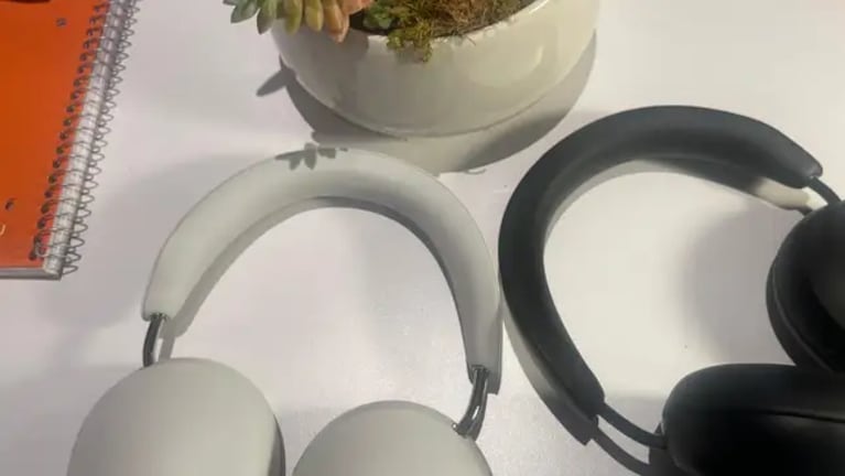 Sonos ha presentado sus primeros auriculares, Sonos Ace, compitiendo con gigantes como Sony, Bose y Apple.
