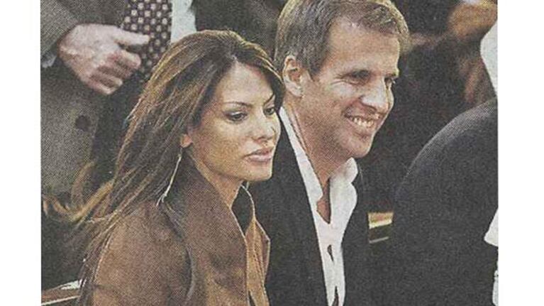Sonriente: Redrado junto a Ivana en la comunión de su hija (Foto: Diario Muy)