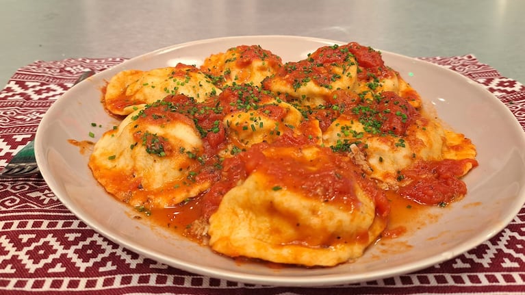 Sorrentinos de bondiola braseada con salsa de tomates: usá esta receta para los encuentros especiales