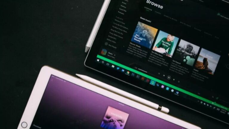 Spotify activa la reproducción automática por defecto cuando se usan dispositivos conectados