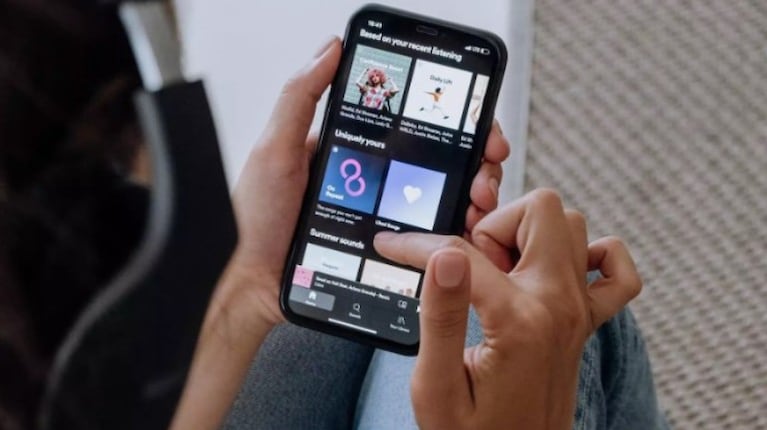 Spotify prueba a introducir galerías NFT en las páginas de algunos artistas en la app para Android