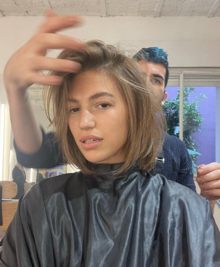 Stefi Roitman se animó a un radical cambio de look: apostó al castaño y dejó atrás el rubio