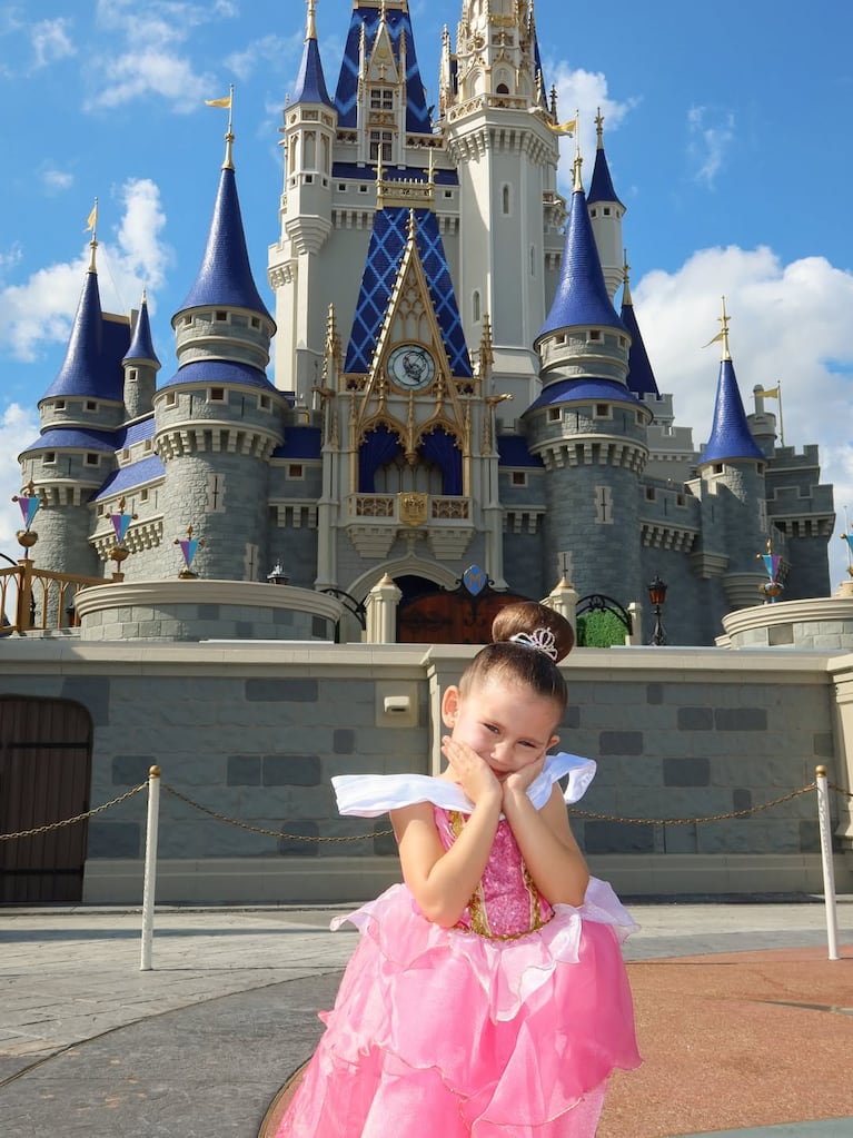 Stephanie Demner en familia en Disney