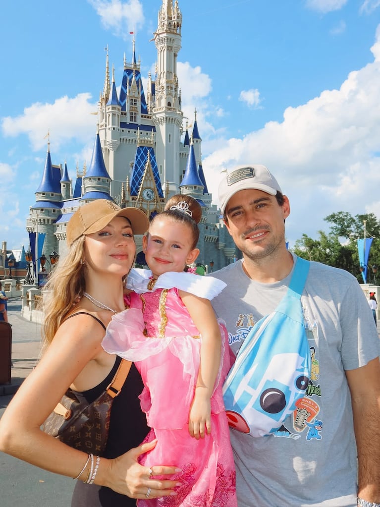 Stephanie Demner en familia en Disney