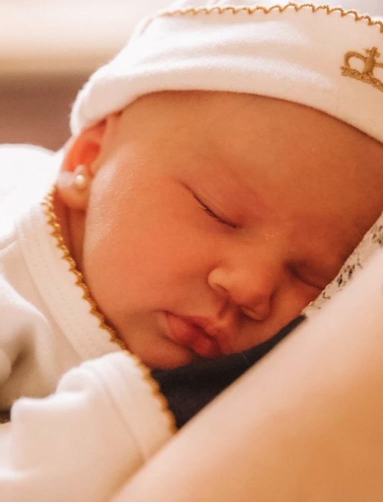 Stephanie Demner y Guido Pella mostraron la carita de su beba recién nacida