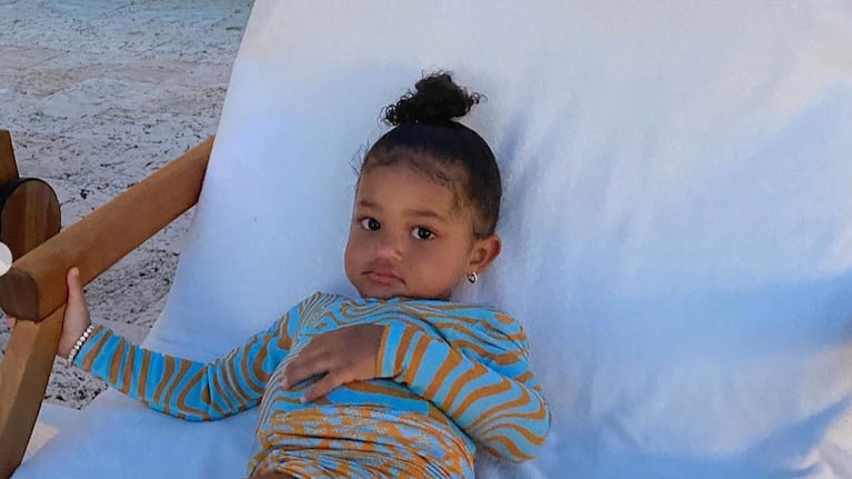 Stormi, cada vez más parecida a su mamá.