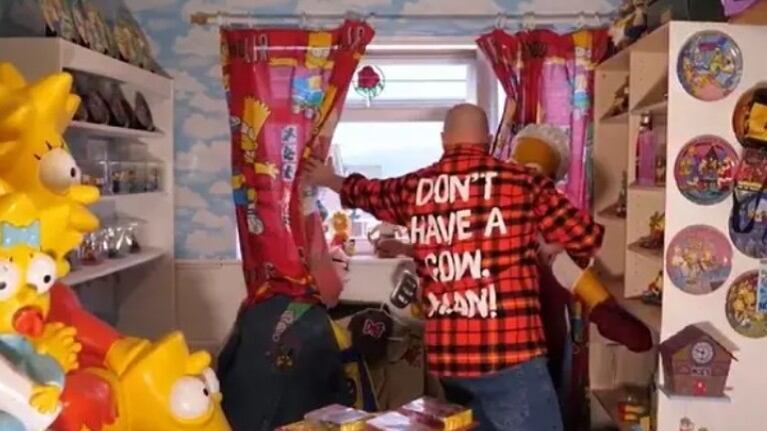 Su obsesión por Los Simpson le ha llevado a gastar más de 60.000 euros en merchandising