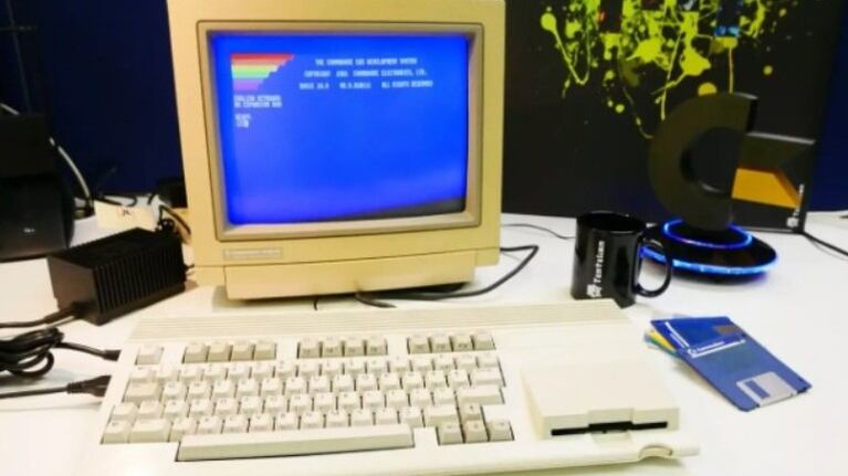 Subastan una rareza de Commodore 65 todavía en funcionamiento