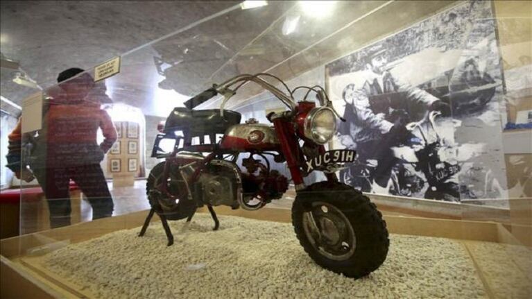 Subastarán en marzo una moto de John Lennon