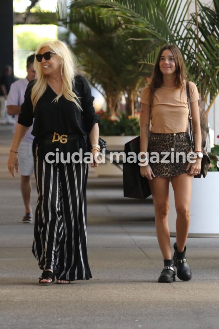 Susana Giménez y Lucía Celasco, divertidas en Miami: complicidad en un día de shopping a pura risa