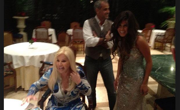 Susana, Rial y Loly charlaron animadamente en el back de la tapa (Foto: Twitter). 