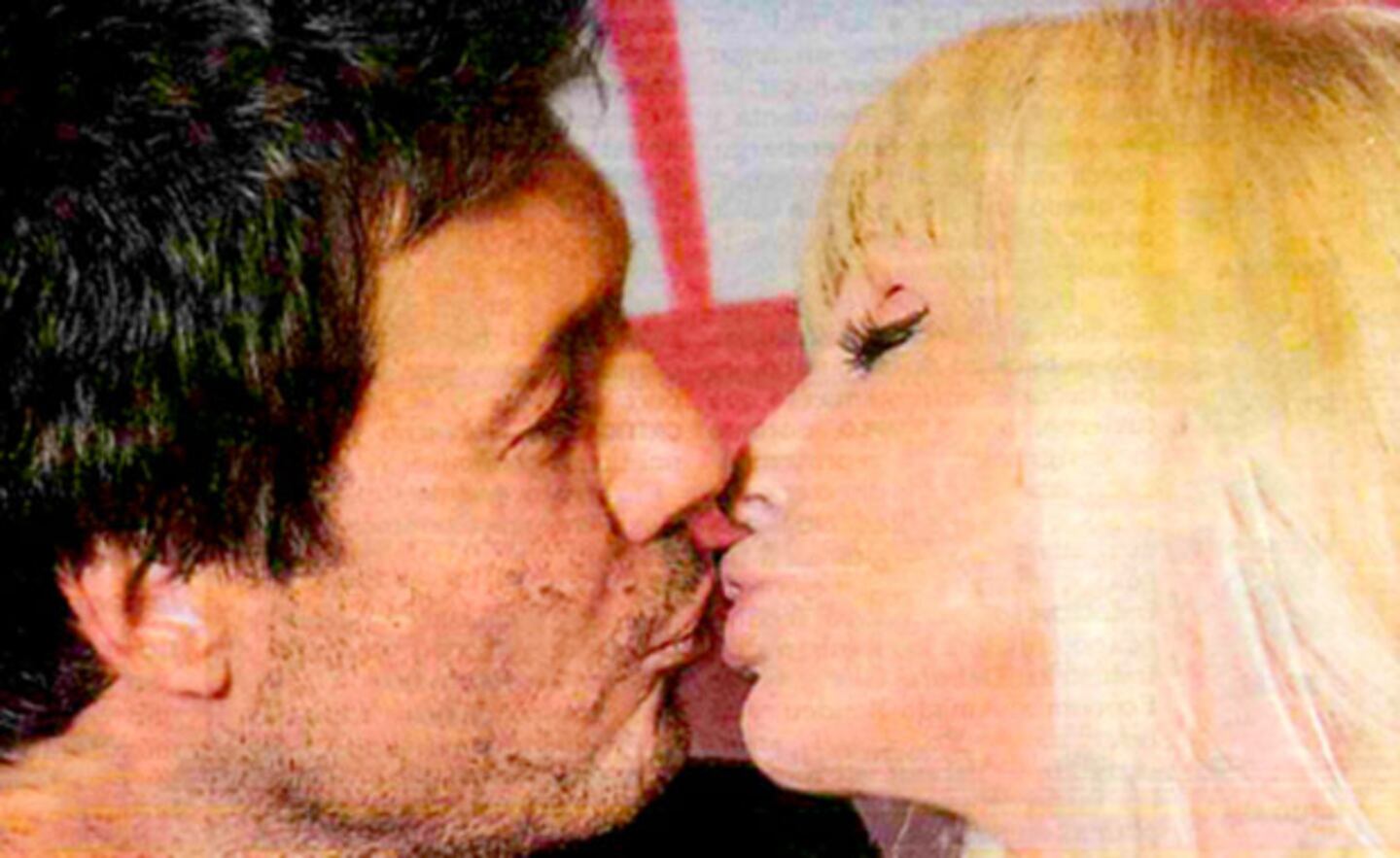 Susana y Tinelli, el encuentro más esperado. (Foto: revista Caras) 