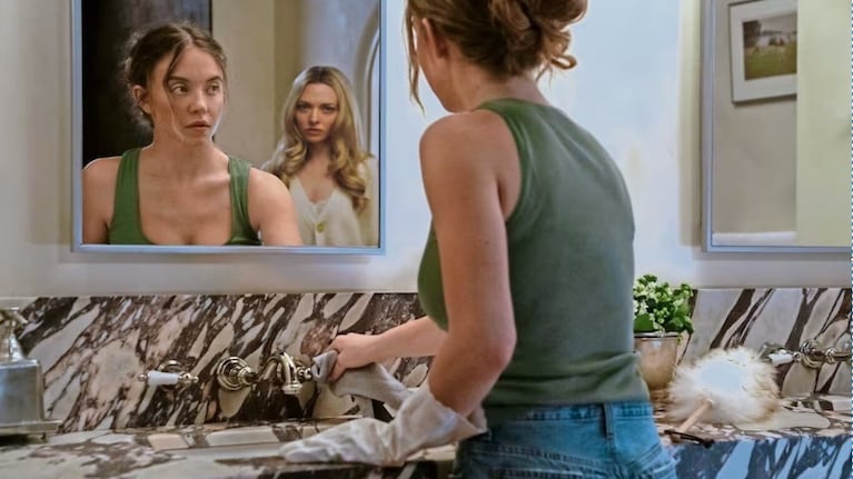 Sydney Sweeney y Amanda Seyfried generan tensión en la pantalla.