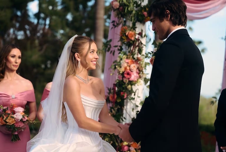 Sydney Sweeney y Jacob Elordi: los detalles del vestido de novia en su boda en ‘Euphoria’ | Créditos: HBO