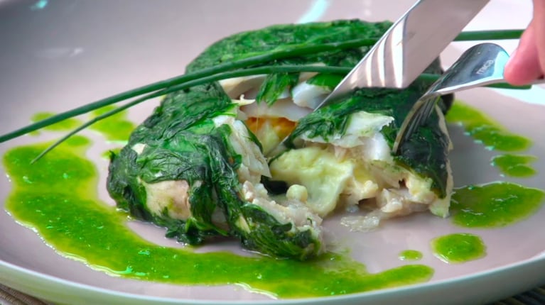 Tamal de merluza y espinaca relleno: la receta para los fanáticos del pescado 