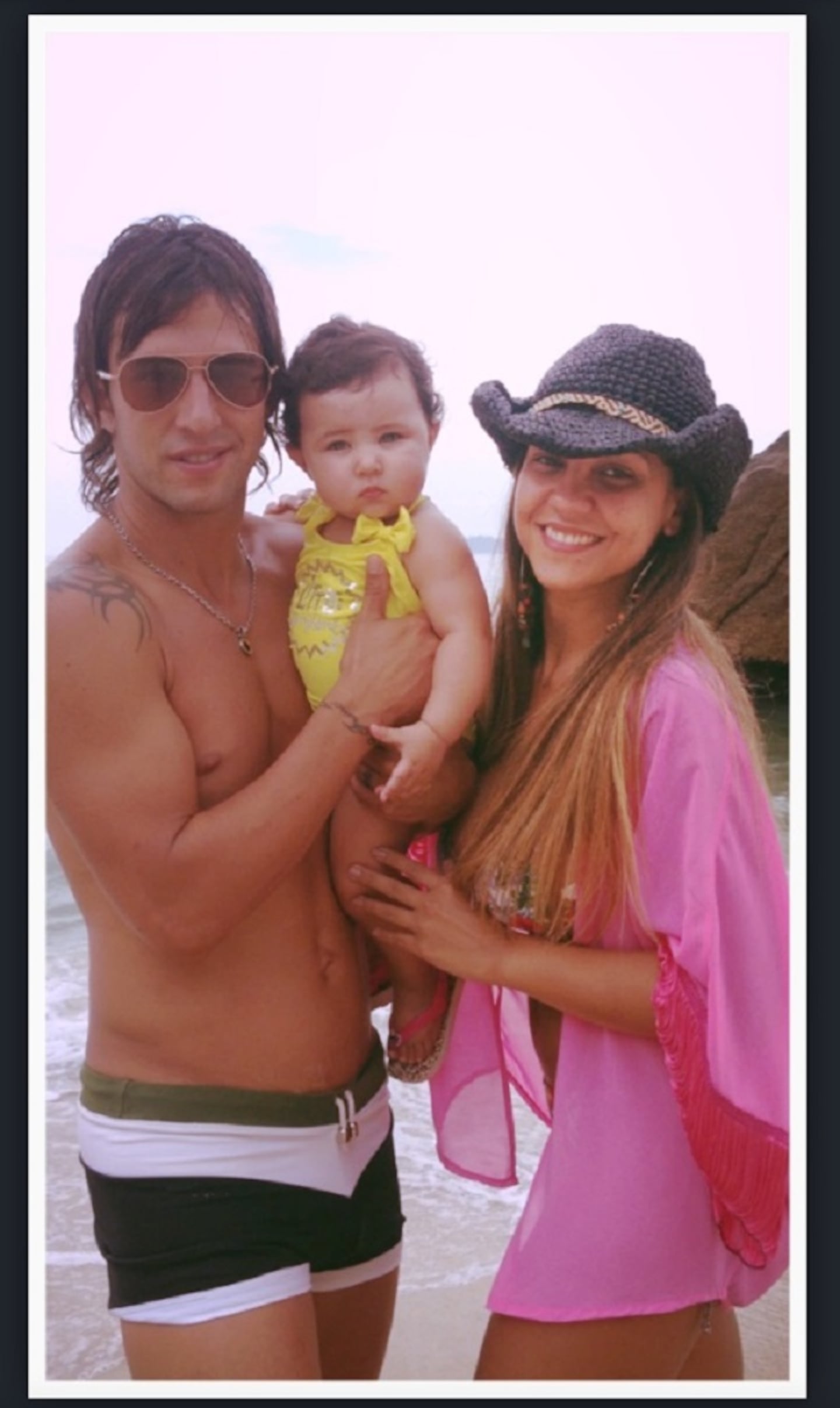 Tamara Alves, Patricio Toranzo y la pequeña Giuliana en Río de Janeiro. (Foto: Tamara Alves)