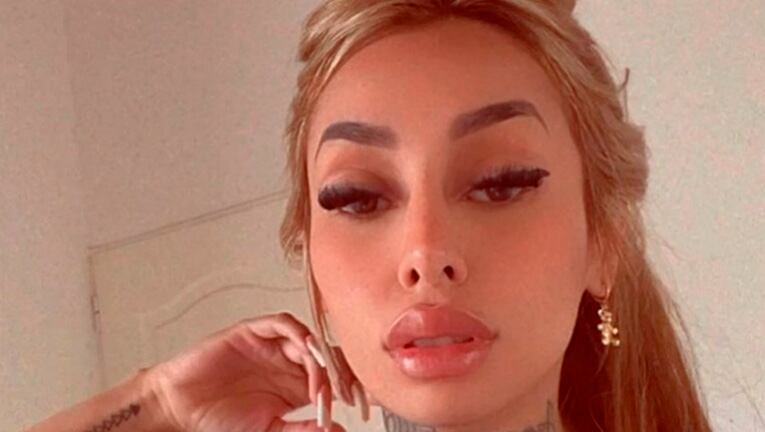 Tamara Báez salió a bailar e indignada contó qué insólito objeto le robaron.
