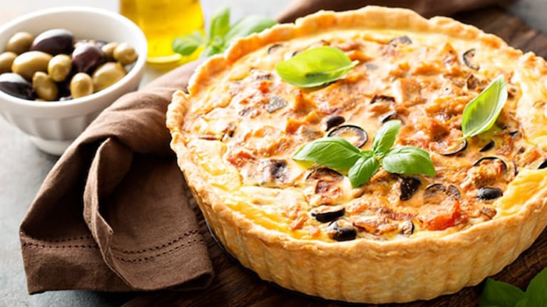 Tarta de pollo y vegetales sin TACC, una opción apta celíacos que no resigna sabor. Foto: Cucinare TV