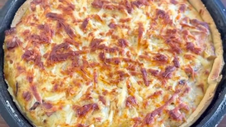 Tarta de queso, panceta y cebolla, una receta clásica francesa. Foto: Cucinare TV