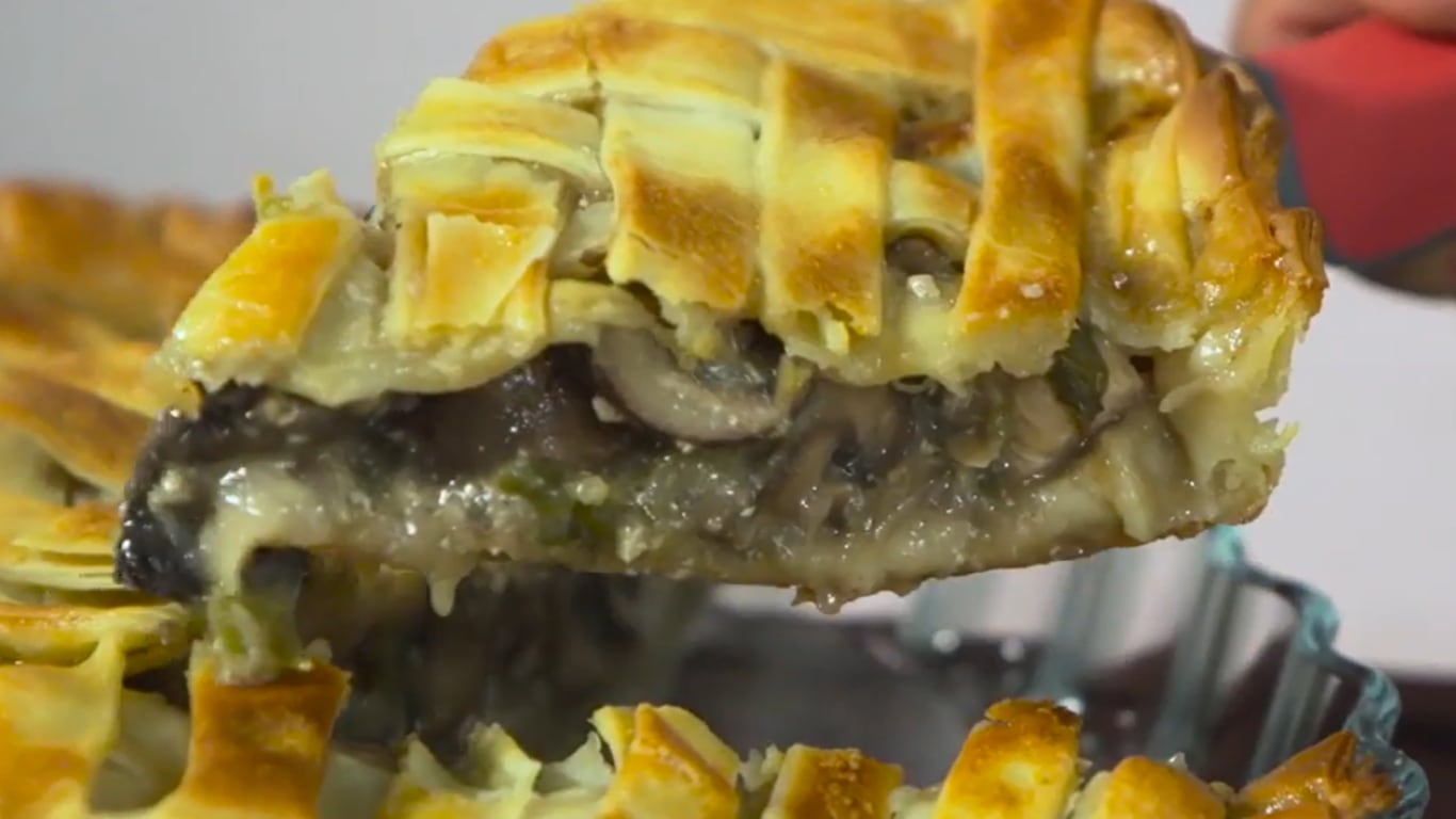 tarta, pollo, champignones