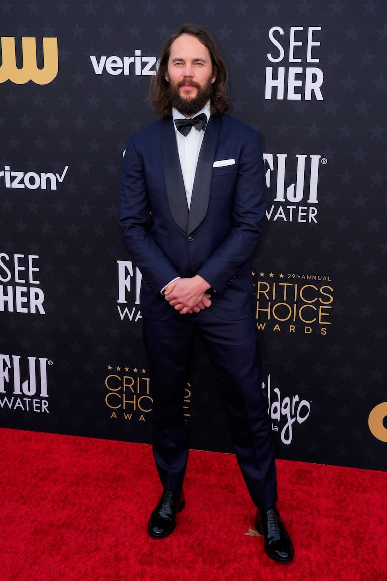 Taylor Kitsch en la alfombra roja de los Critics choice Awards 2024 (Fotos: Reter - AP- EFE - AFP)