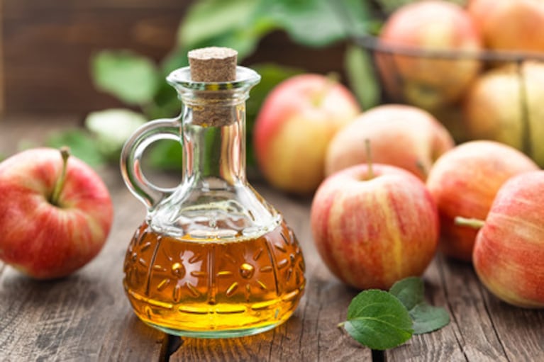 Te sorprenderás con los múltiples beneficios del vinagre de manzana