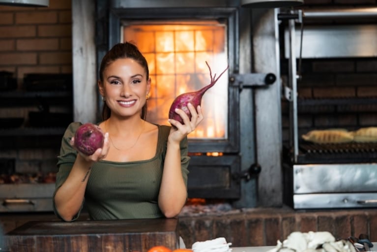 Tefi Russo invita a recorrer la gastronomía de la provincia de Buenos Aires