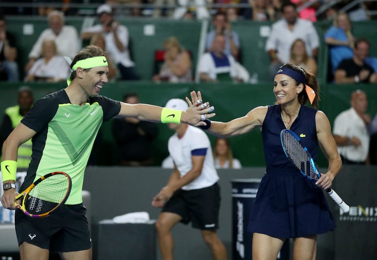 Tennis - Rafael Nadal exhibition match alongside former WTA Grand Slam champion Gabriela Sabatini - Parque Roca, Buenos Aires, Argentina - November 23, 2022 Argentina's Gabriela Sabatini and Spain's Rafael Nadal during their doubles match against Norway's Casper Ruud and Argentina's Gisella Dulko REUTERS/Agustin Marcarian