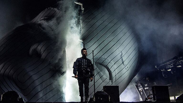 The Weeknd rompe récords y se sube a lo más alto de los rankings de Billboard