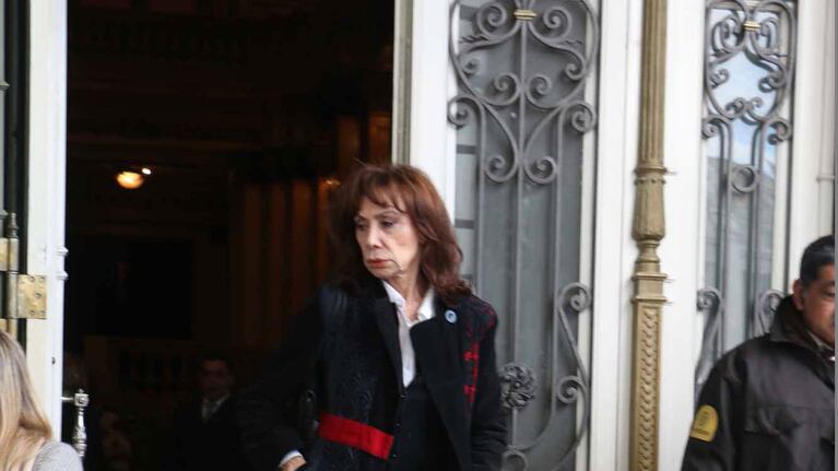 Thelma Biral, en el último adiós a Sergio Renán (Foto: Movilpress)
