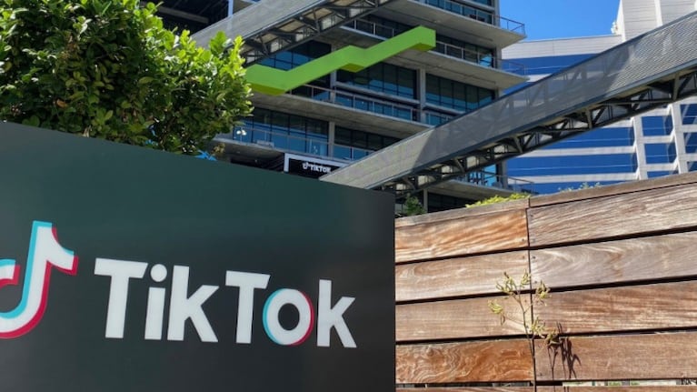 TikTok informará a los usuarios cuando intenten compartir contenido no verificado. Foto: New York Times. 