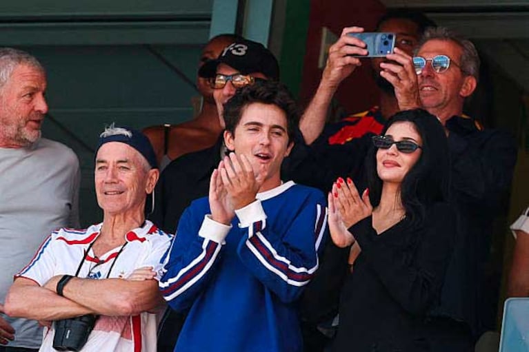 Timothée-Chalamet y Kylie-Jenner (Foto: captura X.com / @metgalacrave)