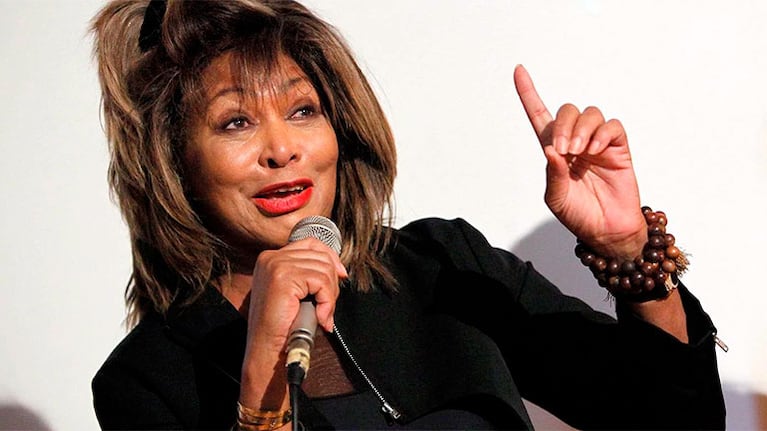 Tina Turner dice que se siente feliz a pesar de la muerte de su hijo