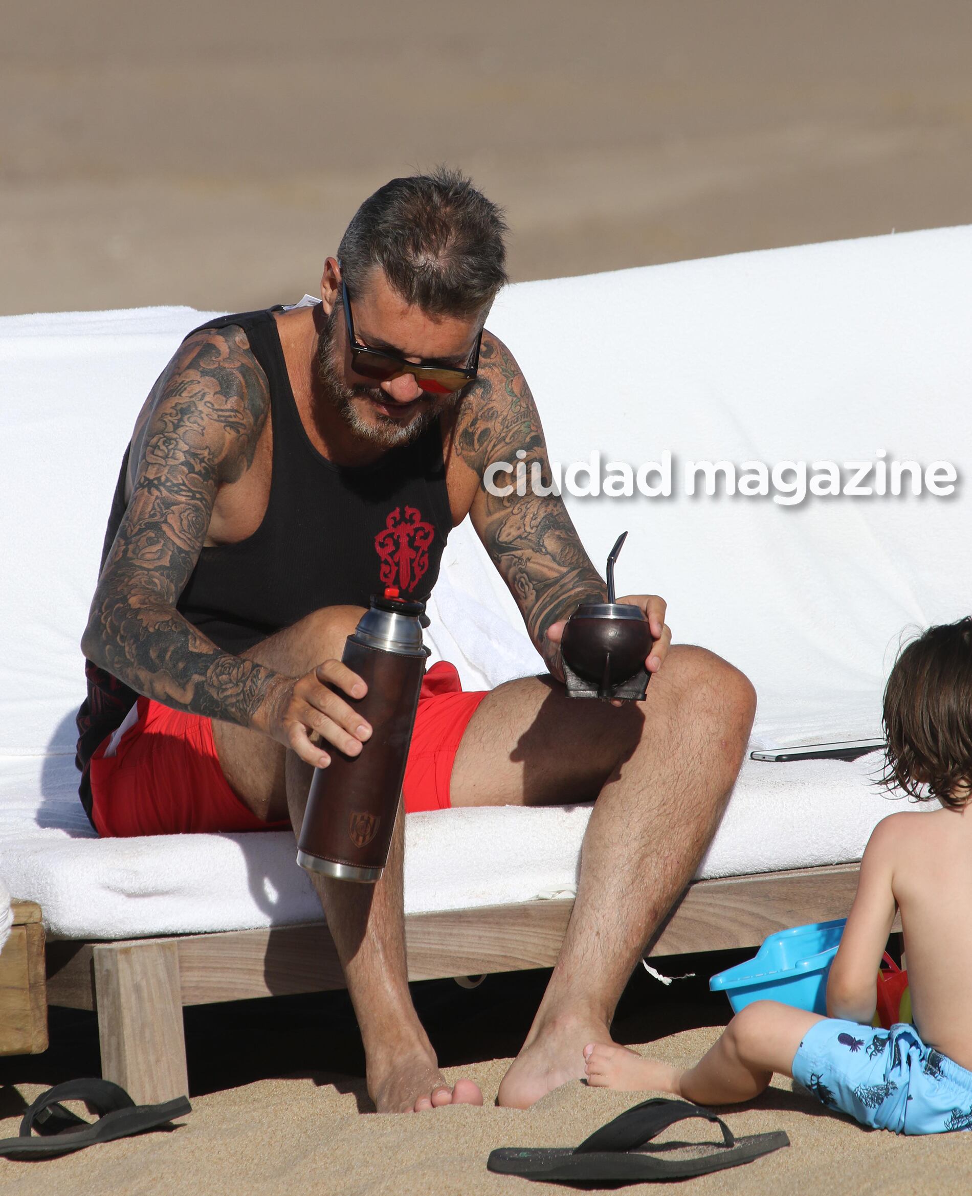Tinelli y Guillermina Valdés, de vacaciones en Punta del Este