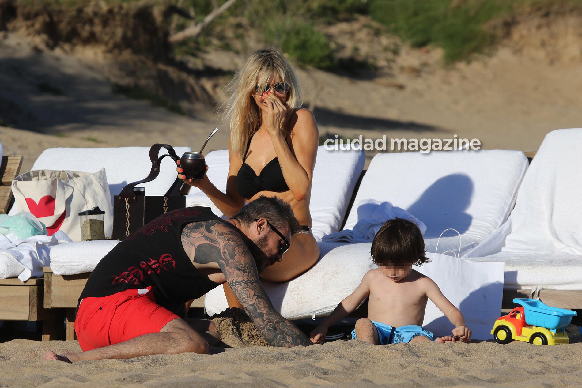 Tinelli y Guillermina Valdés, de vacaciones en Punta del Este