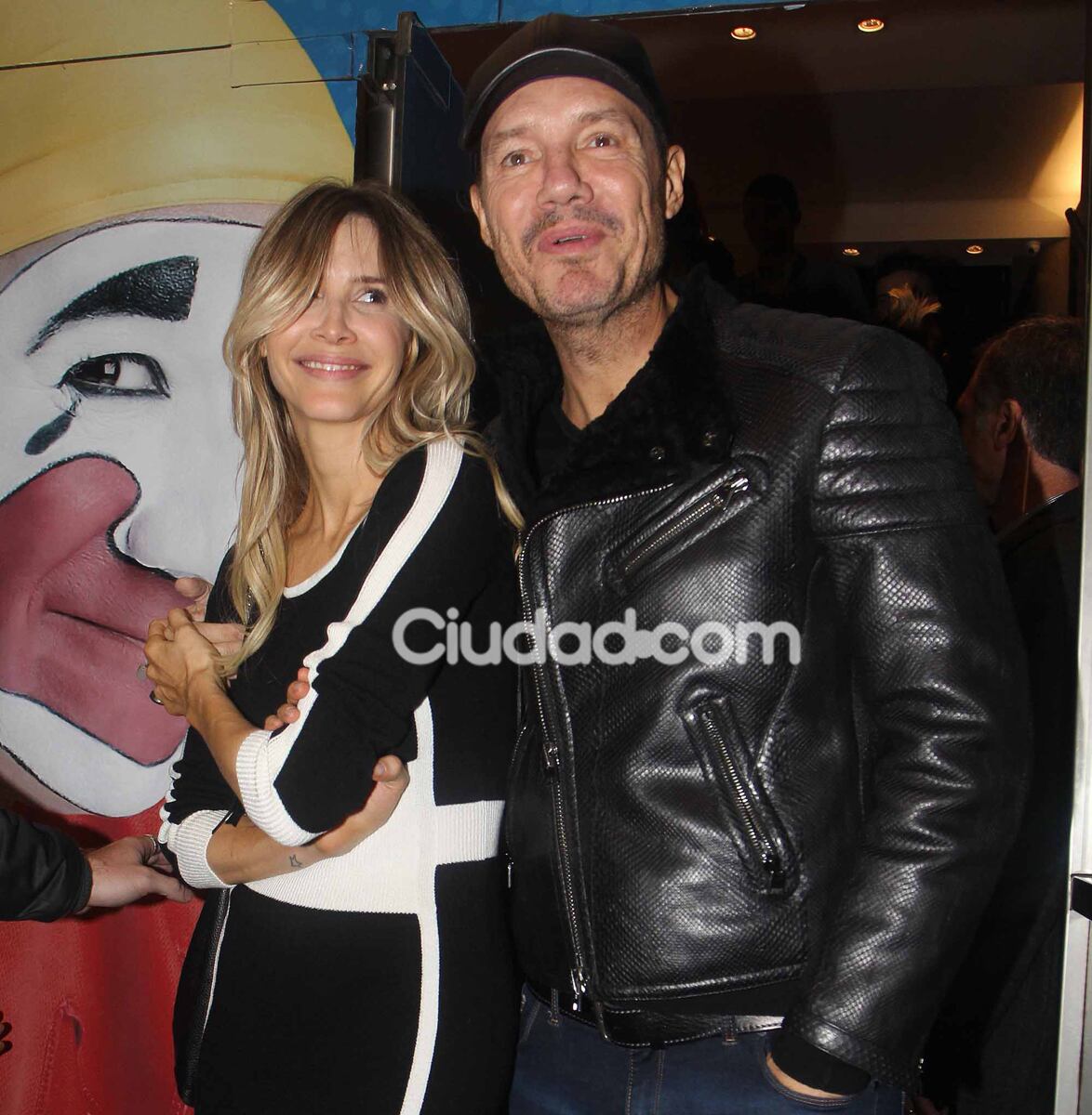 Tinelli y su familia fueron a ver a Guillermina al teatro (Fotos: Movilpress). 