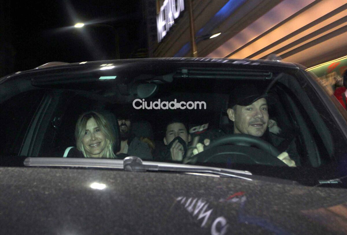 Tinelli y su familia fueron a ver a Guillermina al teatro (Fotos: Movilpress). 